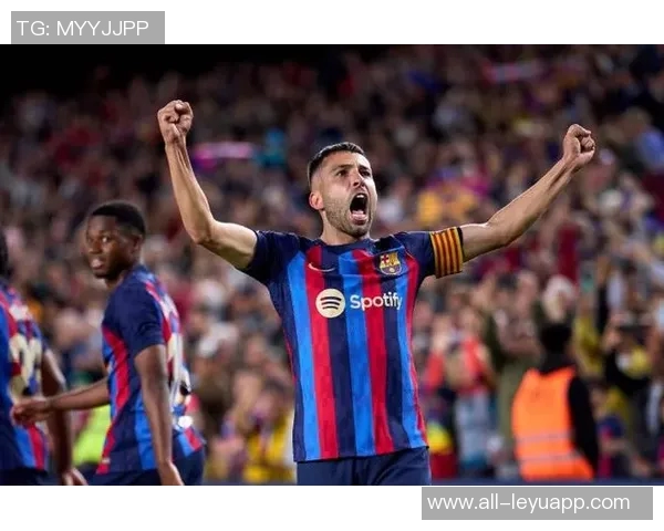 阿尔巴意外宣布退役仅两天前双响并续约至2027年