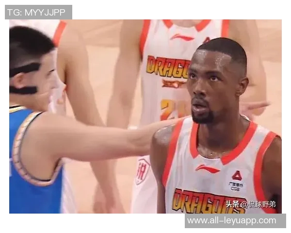 贾尔斯单节高效表现力争上游力抗首钢五虎合力得分优势