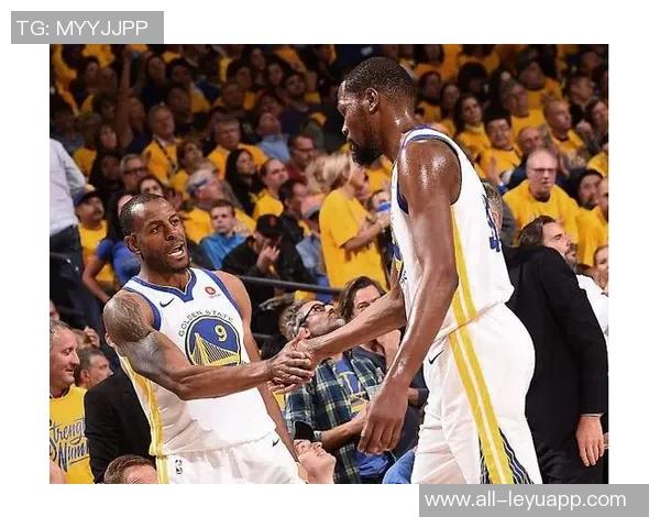 阿里纳斯:KD尚未在勇士之外夺冠火箭需充分发挥他的潜力 阿里纳斯:KD尚未在勇士之外夺冠火箭需充分发挥他的潜力