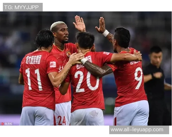 麦克法兰谈红牌事件强调球队纪律性与文化无关并鼓励球员坚持到底